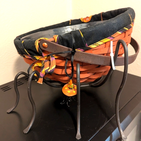 Vintage Y2K Longaberger Handmade Halloween Basket with Spider Stand - Picture 9 of 12
